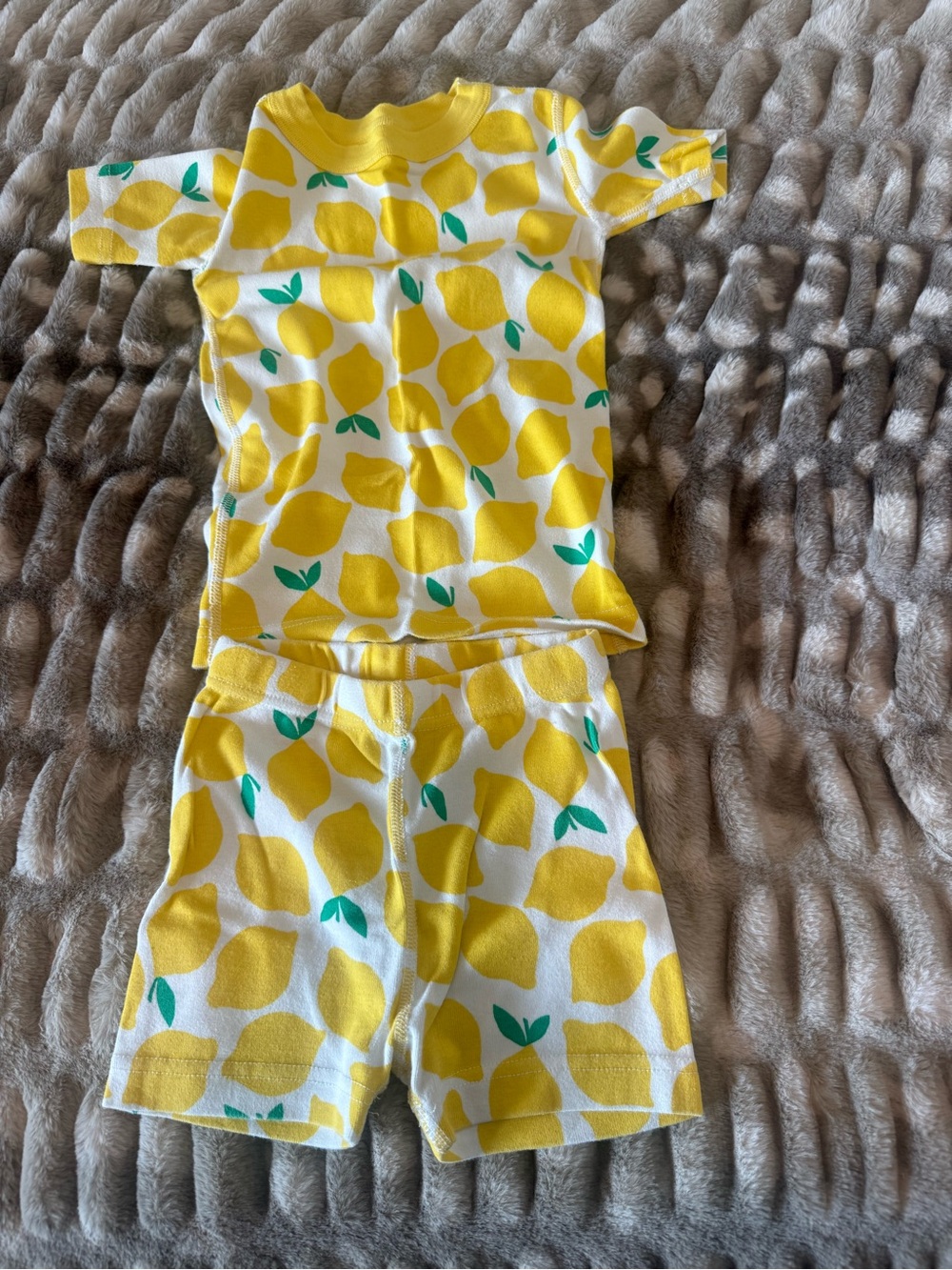 Hanna Andersson Yellow Lemon-Print Short Sleeve Pajama Set